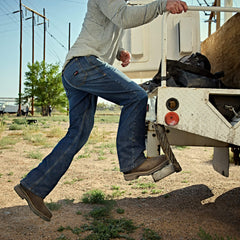 FR M5 Straight Lightweight DuraStretch Straight Leg Jeans Men - CALVILLE