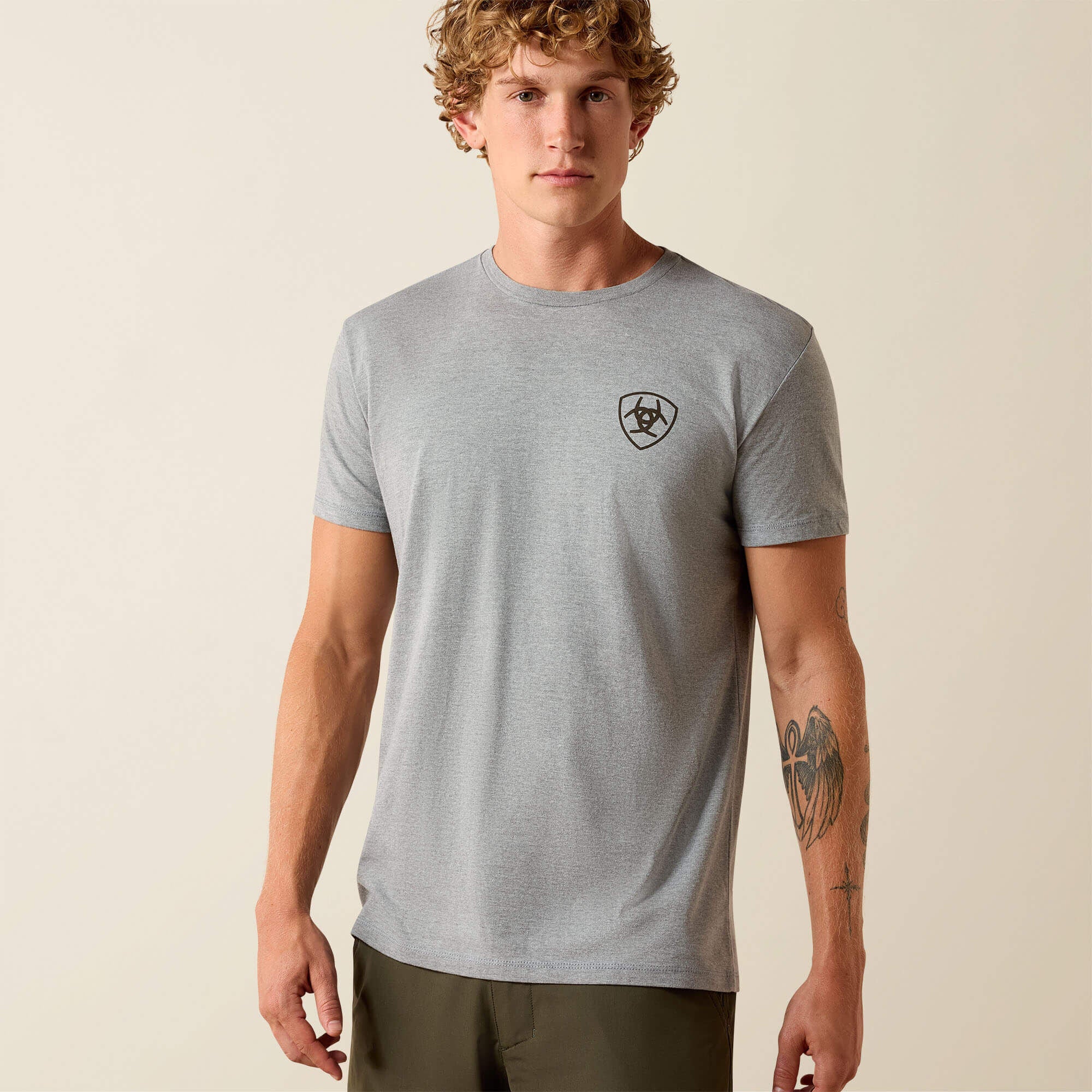 Ariat Banner Badge T-Shirt Men - ICE BERG
