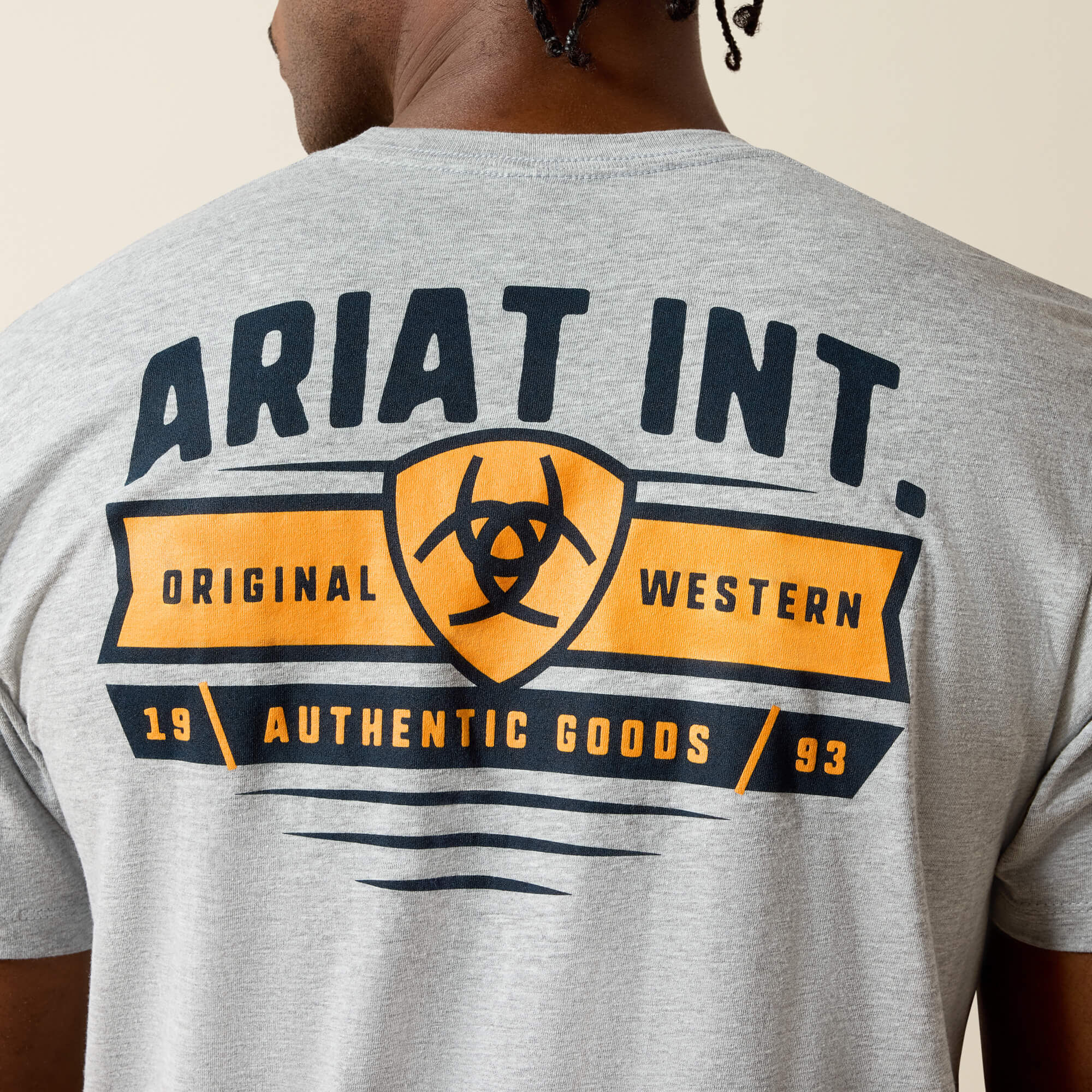Ariat Banner Badge T-Shirt Men - GREY HEATHER
