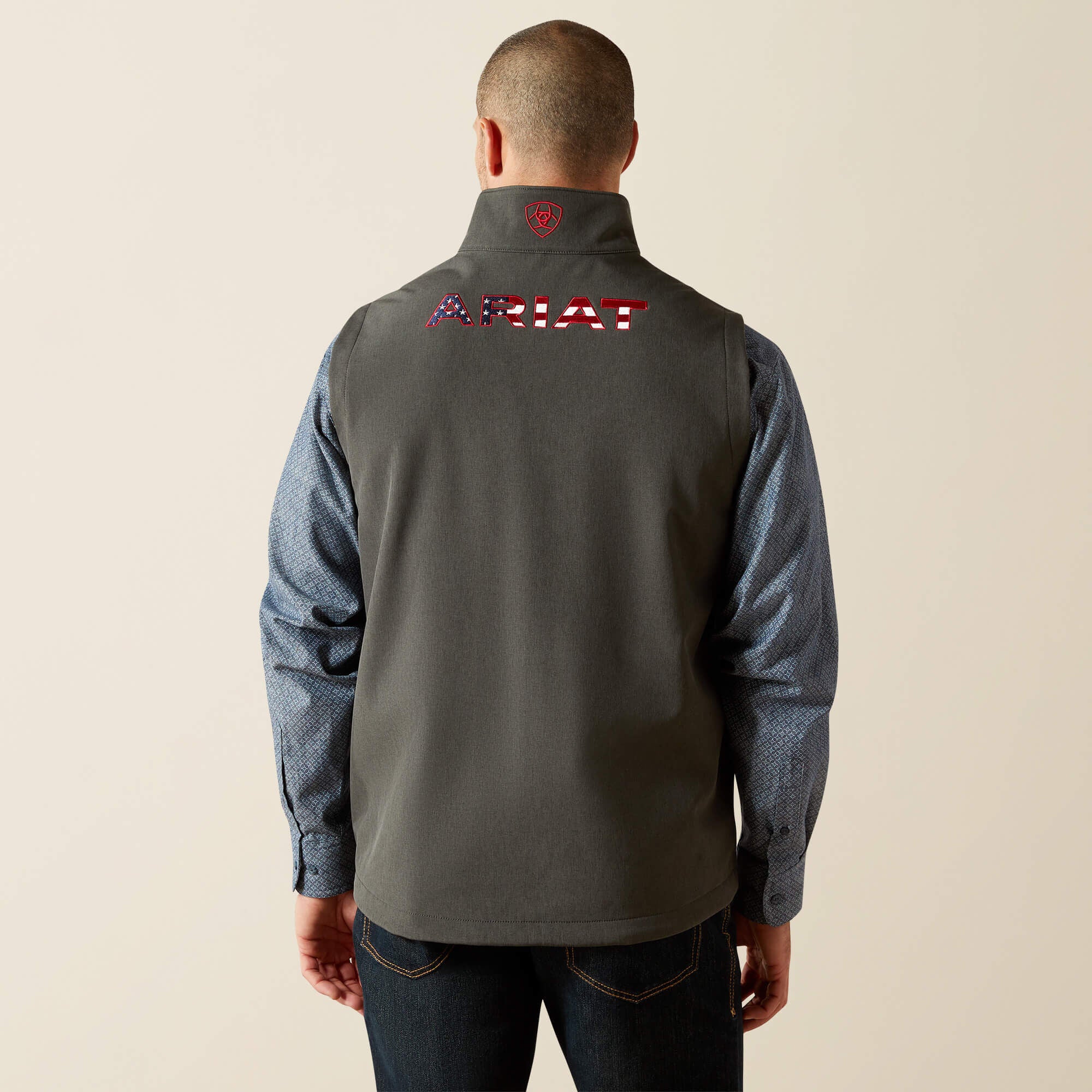 Logo Softshell Vest Men - CHARCOAL/AMERICANA