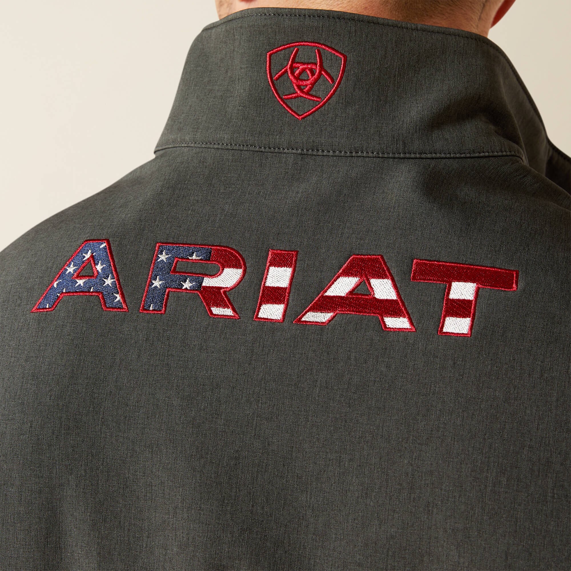 Logo Softshell Vest Men - CHARCOAL/AMERICANA