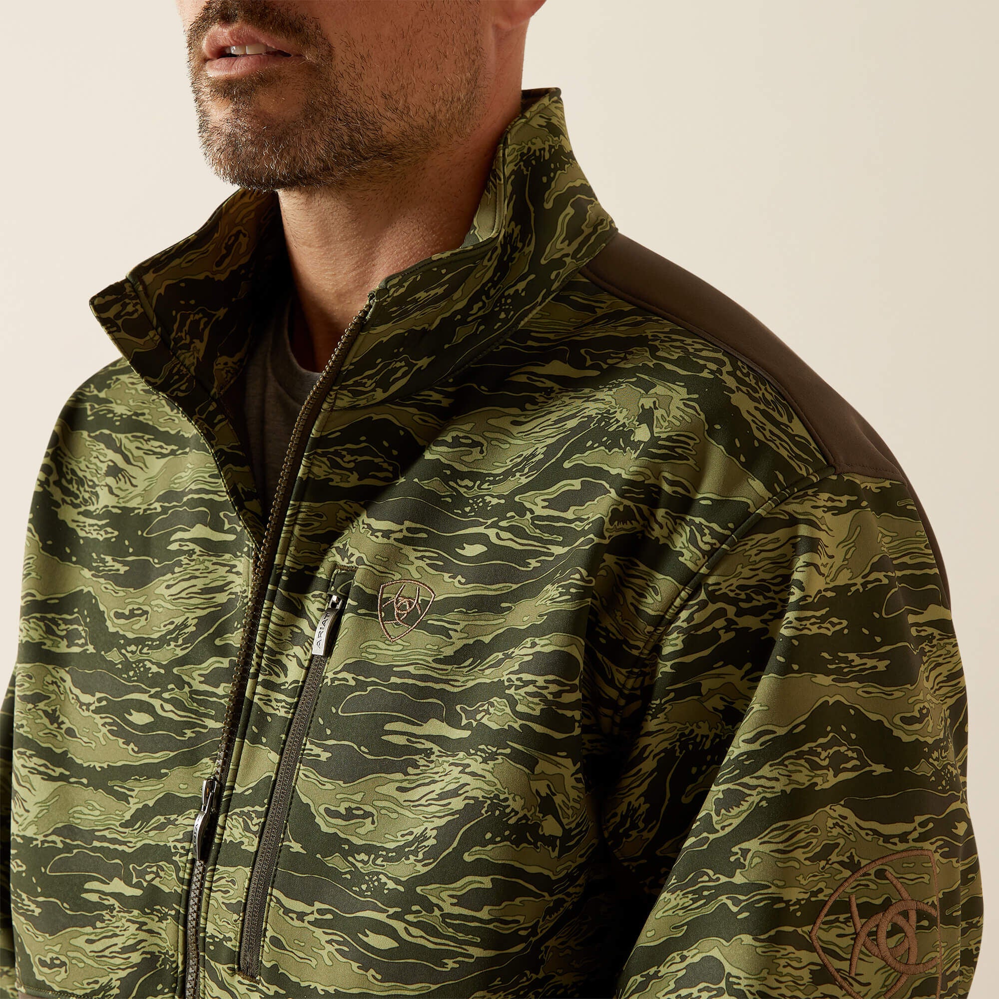 Logo Softshell Jacket Men - EARTH GREEN CAMO
