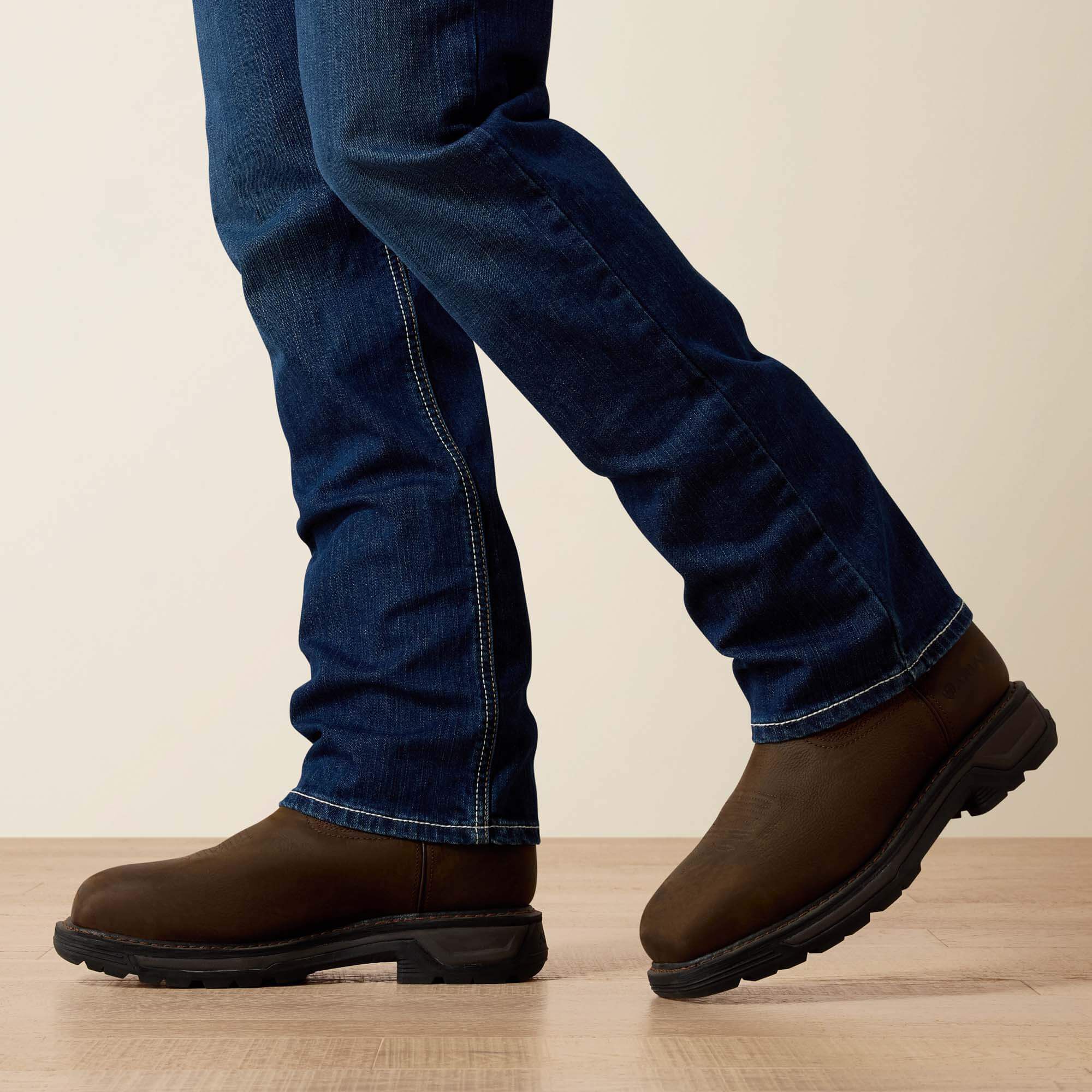 FR M4 Relaxed DuraStretch Lineup Stackable Straight Leg Jean Men - PLATINUM