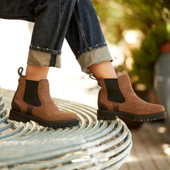 Wexford Lug Waterproof Chelsea Boot Women - DARK EARTH