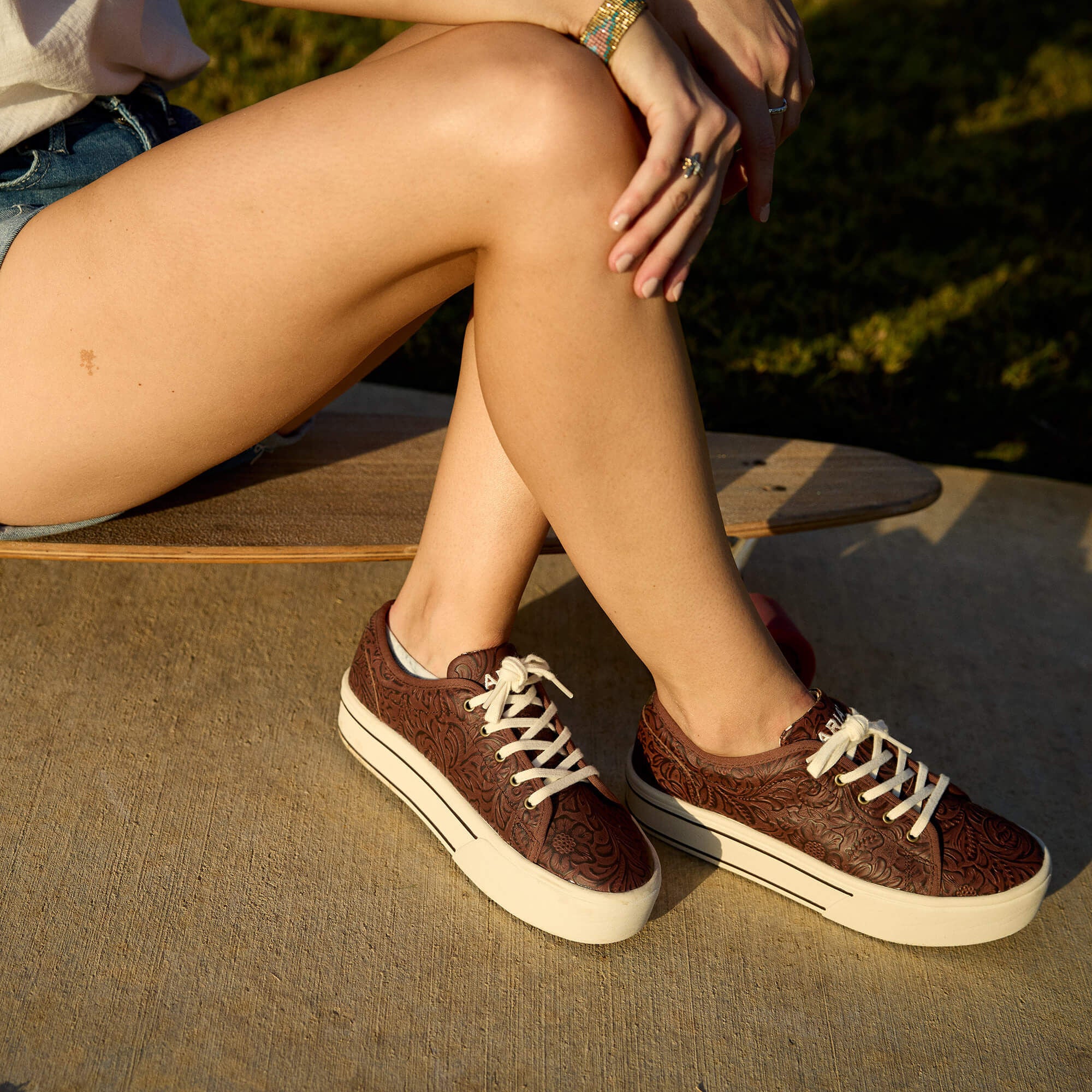 Skylar Shoe Women - BROWN FLORAL EMBOSS
