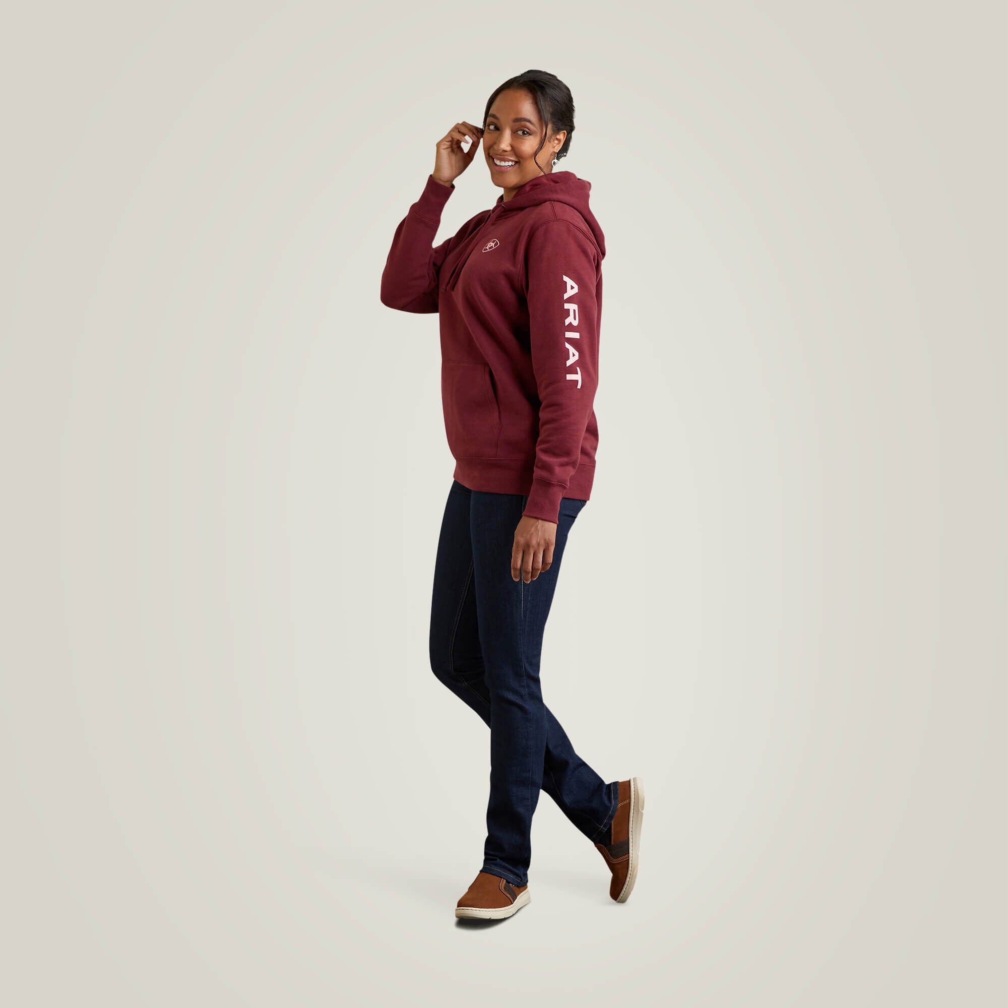 Ariat Logo Hoodie Women - ZINFANDEL