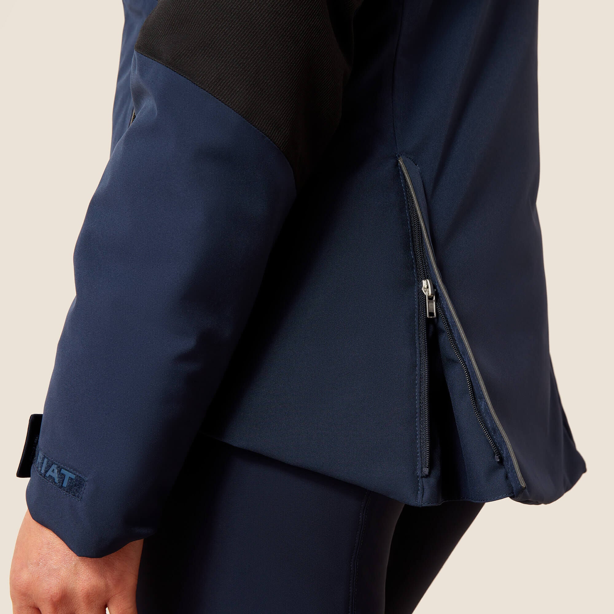 Valor Jacket Women - NAVY COLORBLOCK
