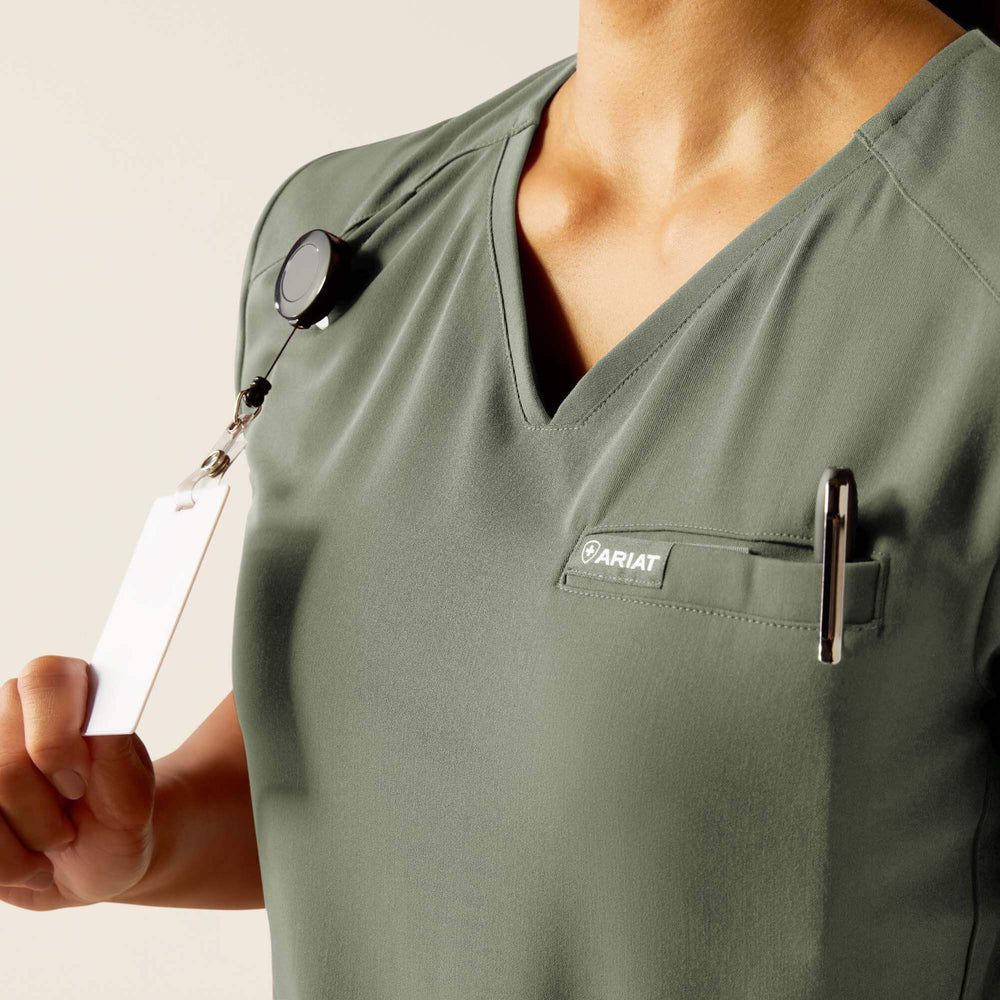 Clara 6 Pocket Scrub Top Women - OLIVE HEATHER