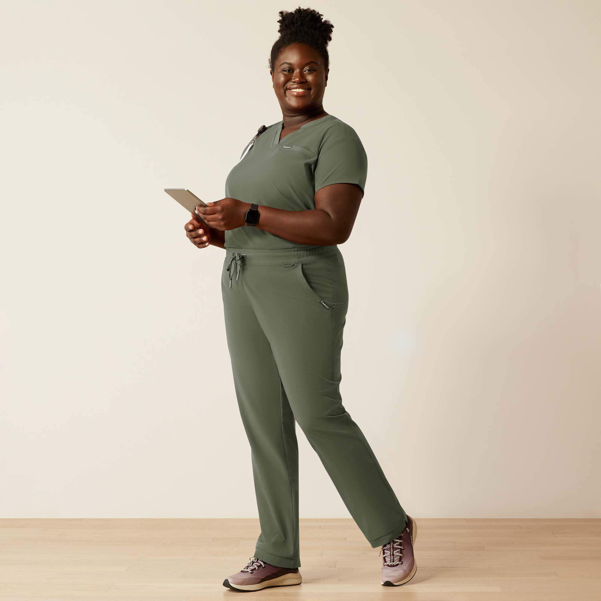 Nightingale Utility Stretch Scrub Pant Women - OLIVE HEATHER