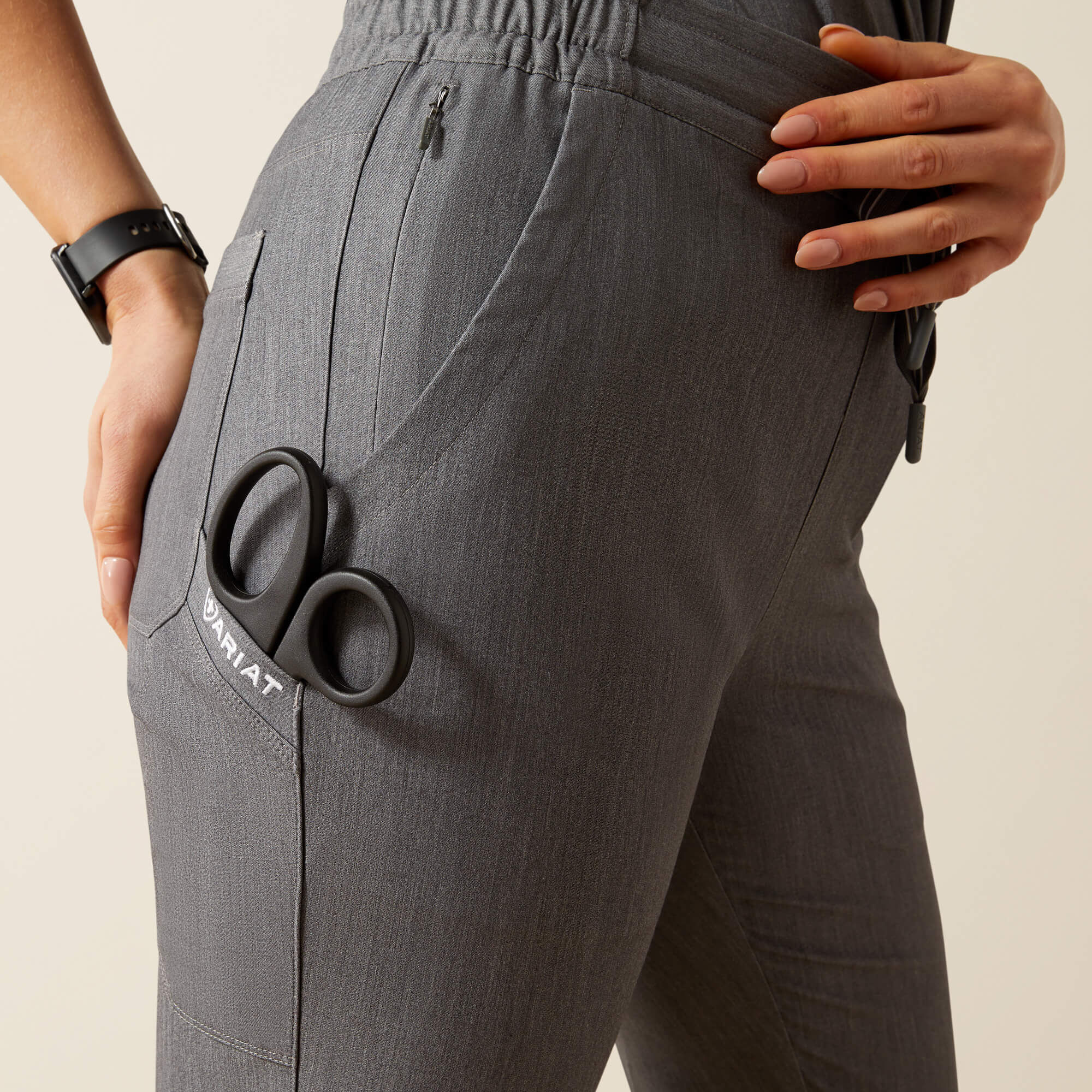 Nightingale Utility Stretch Scrub Pant Women - CHARCOAL GREY