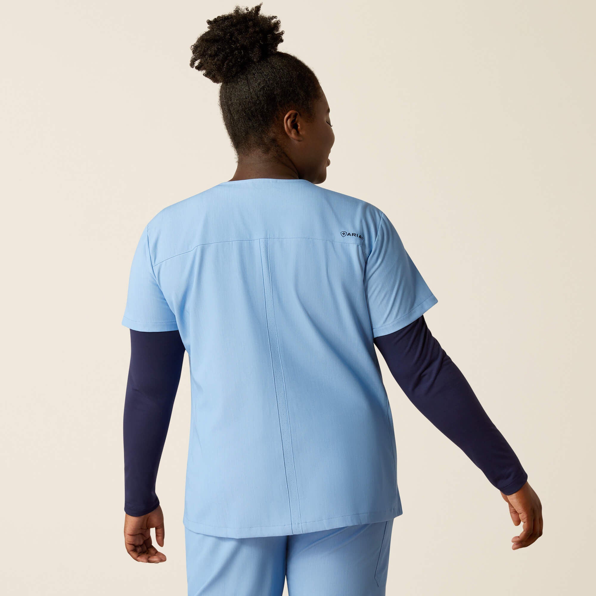 Clara 6 Pocket Scrub Top Women - LIGHT BLUE HEATHER