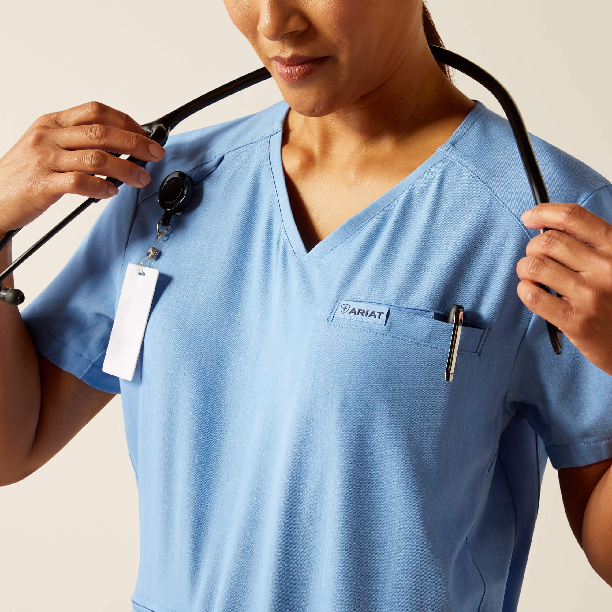 Clara 6 Pocket Scrub Top Women - LIGHT BLUE HEATHER
