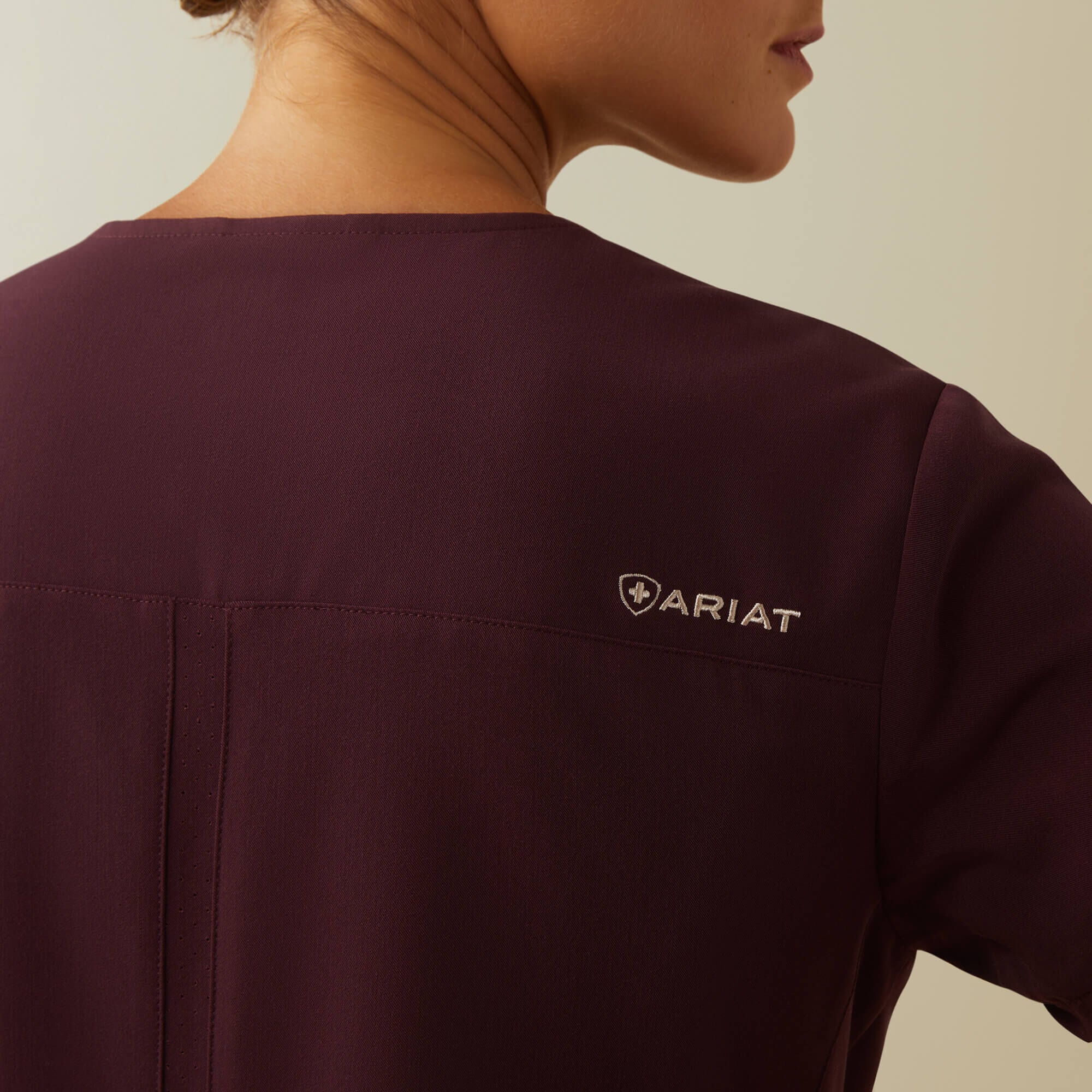 Clara 6 Pocket Scrub Top Women - WINETASTING