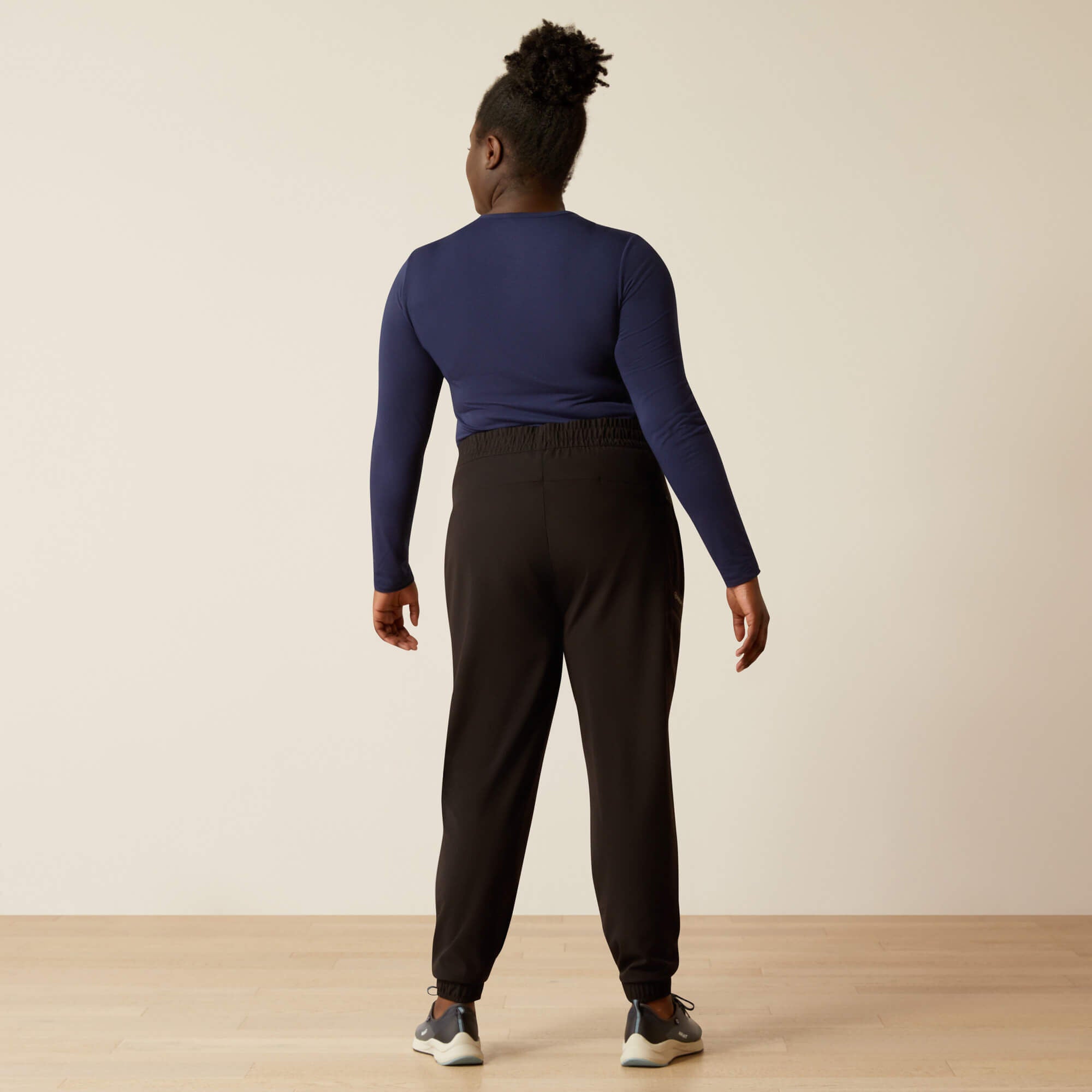 Blackwell Cargo Stretch Jogger Scrub Pant Women - BLACK