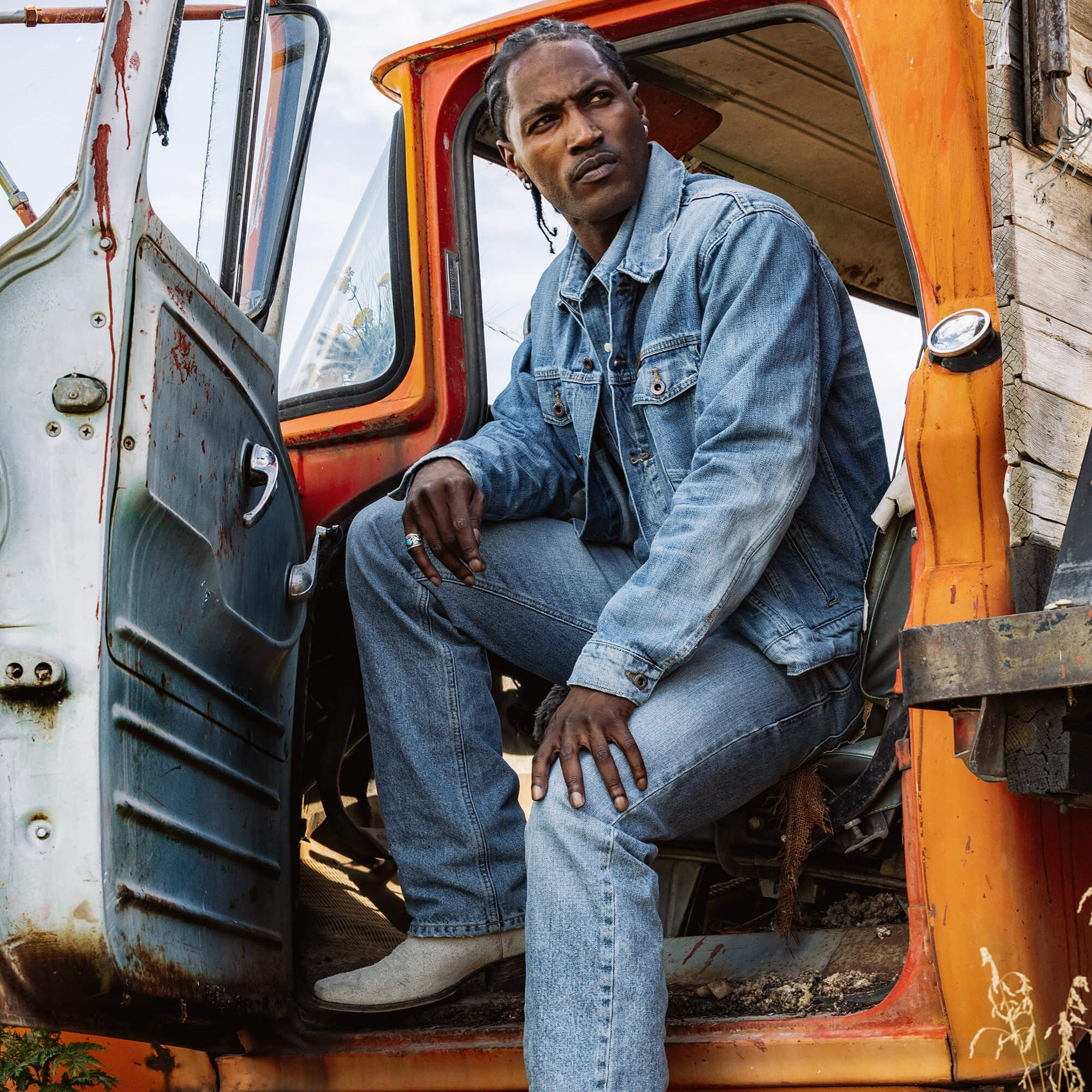 Everybody's Yellowstone Hometown Denim Jacket - LIGHT WORN OUT