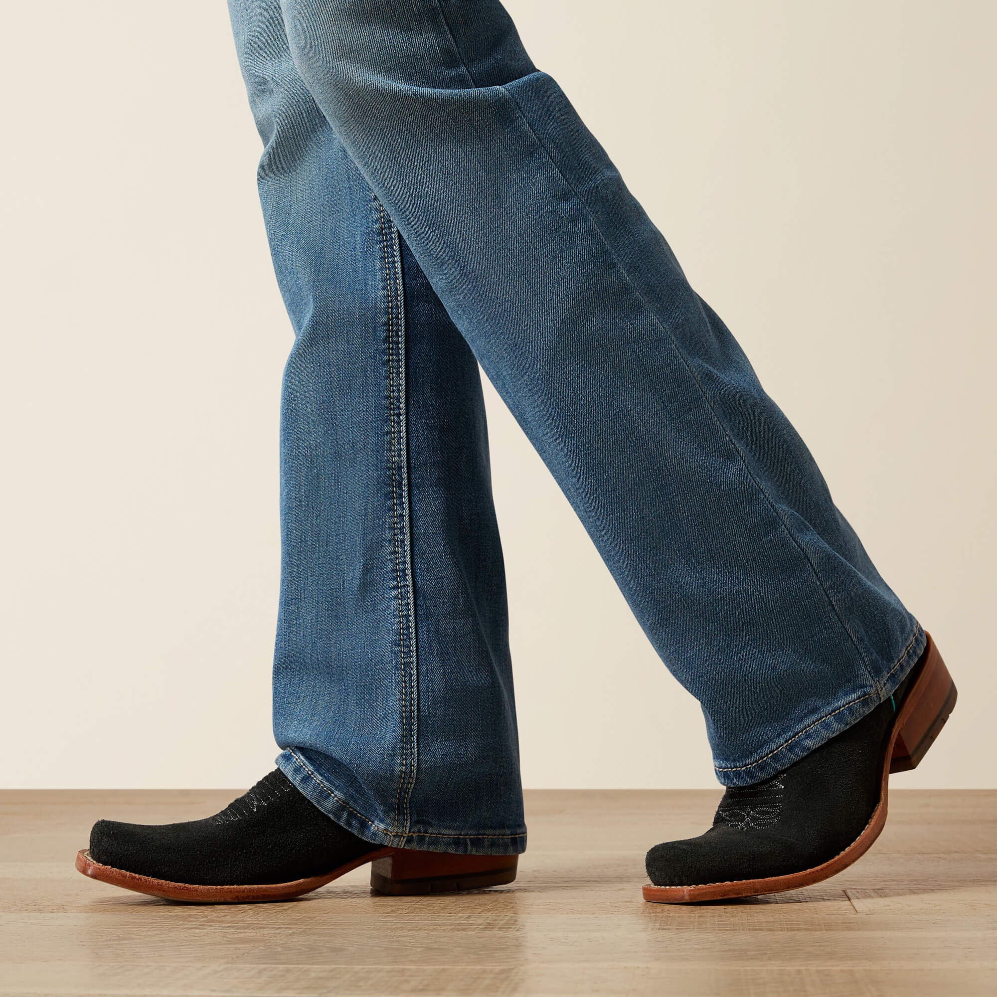 High Rise Rowyn Boot Cut Jean - CHALLIS